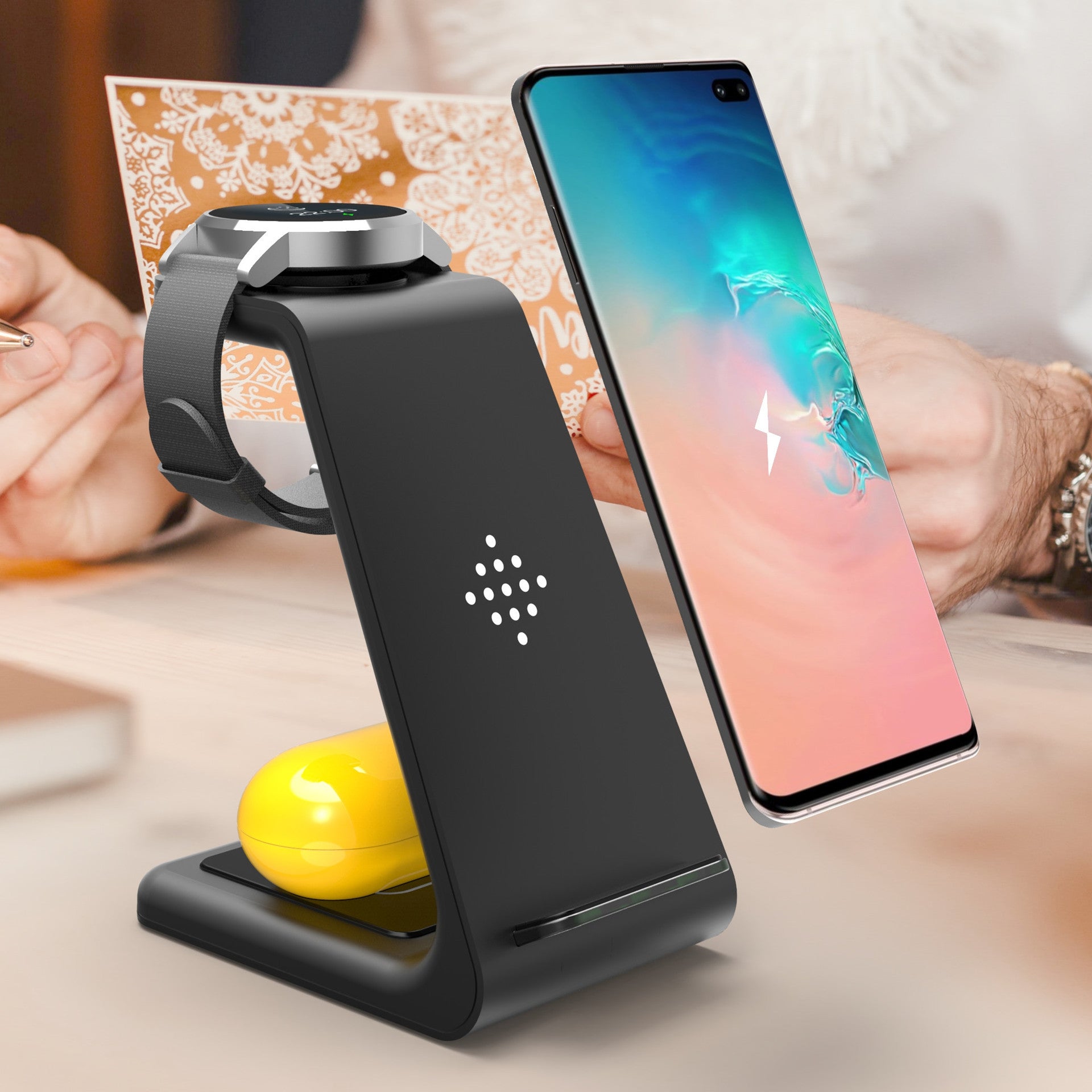 3-in-1 Wireless Fast Charging Station & Phone Dock